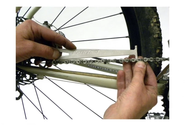 PARK TOOL Outil Vérificateur D'usure De Chaîne CC-3.2 4 PARK TOOL Outil Vérificateur D'usure De Chaîne CC-3.2 – Image 2