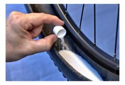 SQUIRT Seal Préventif 5L 12 SQUIRT Seal Préventif 5L -Entretien Réparation VTT Soldes Magasin unnamed file 1776